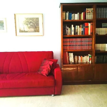 Garbatella Chippendale Apartment