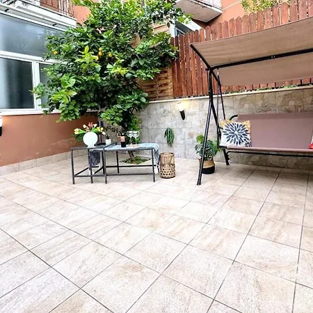 Apartment Agli Acquedotti, Con Giardino Privato