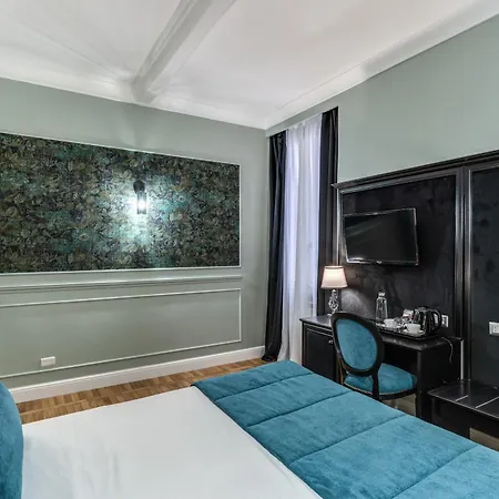 Hotel Relais Fontana Di Trevi 3*