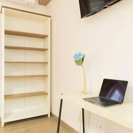 Comfy&stylish In Apartment