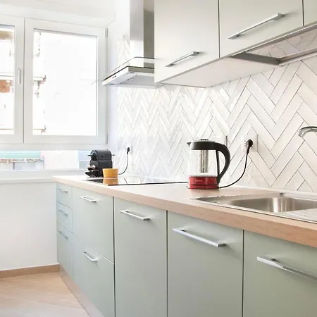 Luxury & Design Piramide Apartment Rome
