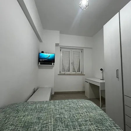 Elegant & Spacious 2br 2ba Unit With Private Patio * Rome