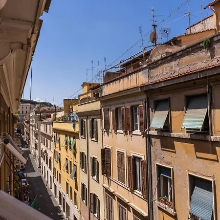 Flat In The Heart Of Vaticancity Apartment Rome