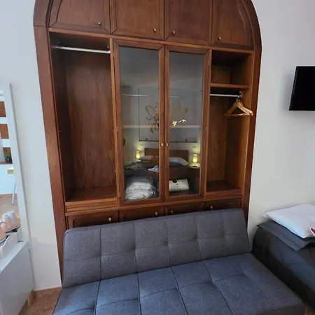 Guest house Aurora A.e. *