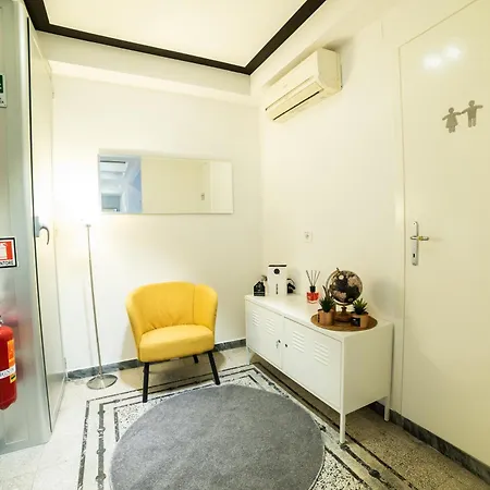 Near The Pope Stylish Metro A Apartment