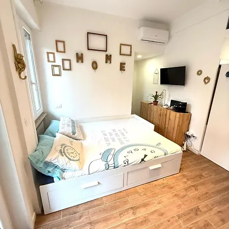 Happy House With Private Garden Appartamento Roma