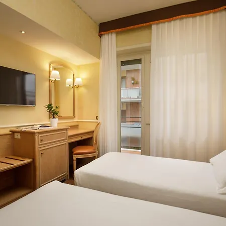 Hotel Santa Costanza By Omnia 4*