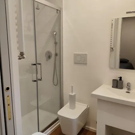 Nomentana Terrace Park Apartment