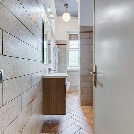 Ferravilla Apt, 2 Min To Subway! Apartment *