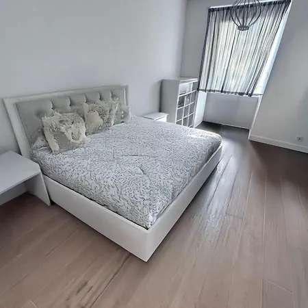 Apartman Realty Company Crescenzi *