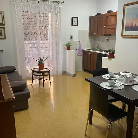 Appartamento Cozy Comfy House In Center