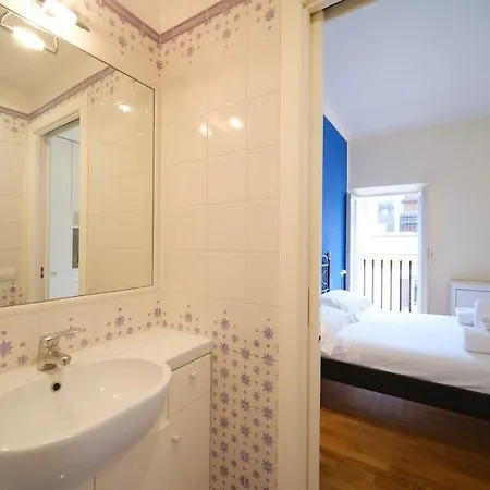 Apartment Juan&elisa Trevi By Buddyrent