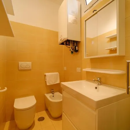 Apartment Juan&elisa Trevi By Buddyrent Rome