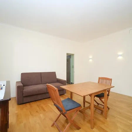 Apartment Juan&elisa Trevi By Buddyrent Rome