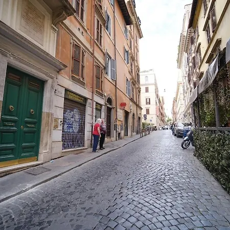 Juan&elisa Trevi By Buddyrent * Rome