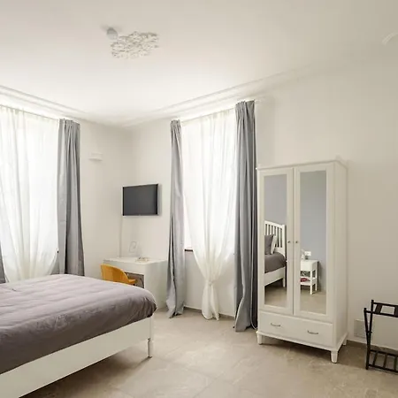 Elegant Design - Parking Apartment Rome