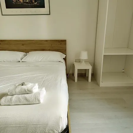 Vivirome - 2 Bedrooms - San Giovanni * Rome