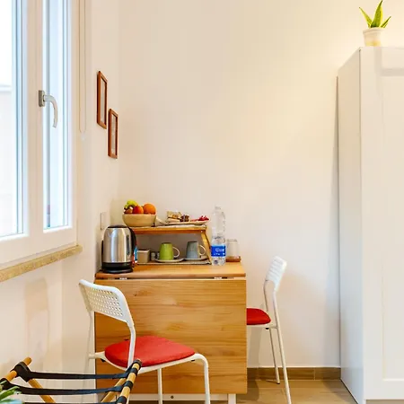 Luminosa Con Bagno Privato Interno - Vicina Metro * Rome