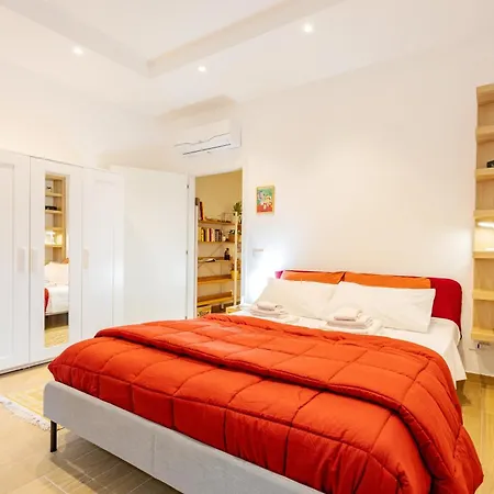 Luminosa Con Bagno Privato Interno - Vicina Metro Homestay