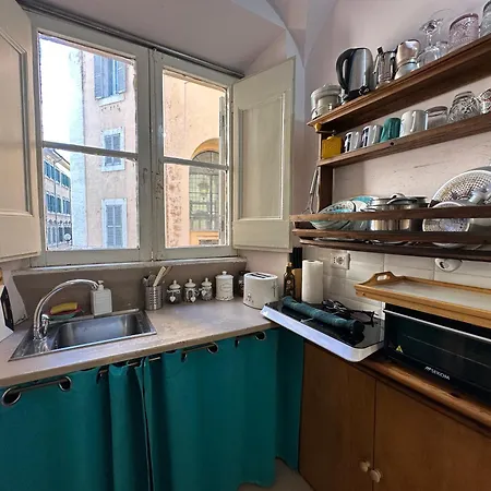 Apartment Portoghesi Rome