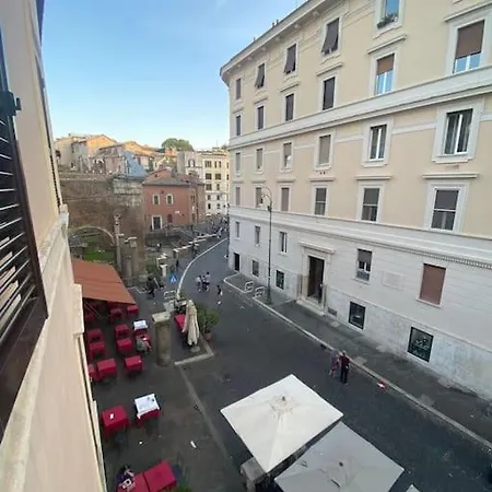 Appartement Over The Ruins Rome