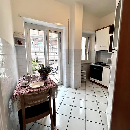 Metro A Apartment *