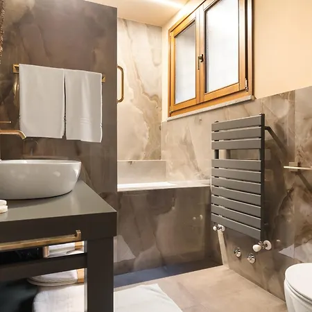 Casa Maestro, A Burghesius Appartement