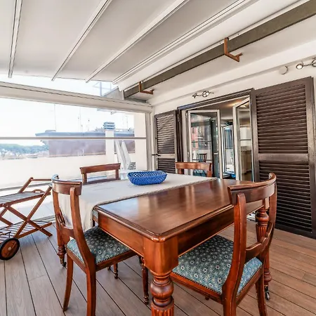 Apartment Consoli Penthouse - Terrace With A View On Saint Peter's