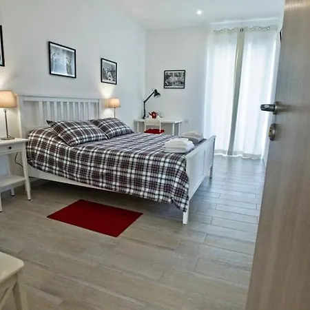 Fellini 3* Róma