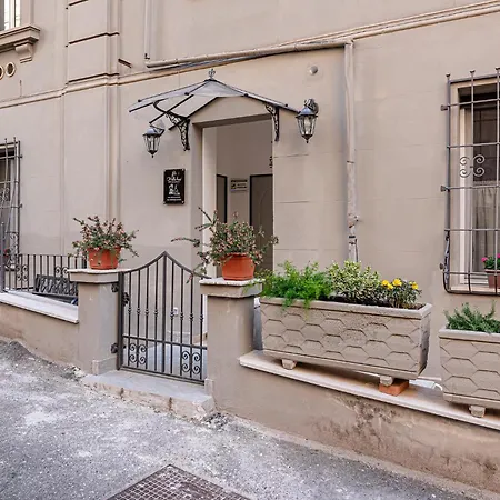 Maison d'hôtes Helle Hus - 200m From Piazza Bologna Metro And 10 Minutes From The Colosseum