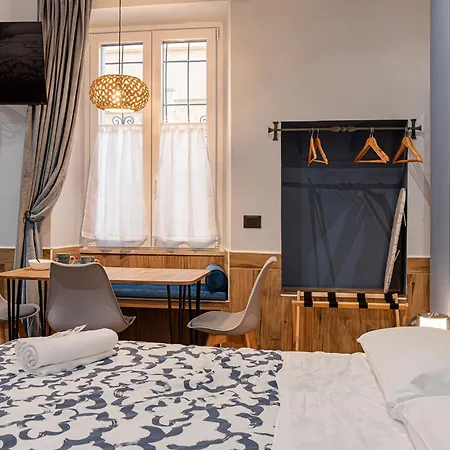 Helle Hus - 200m From Piazza Bologna Metro And 10 Minutes From The Colosseum *
