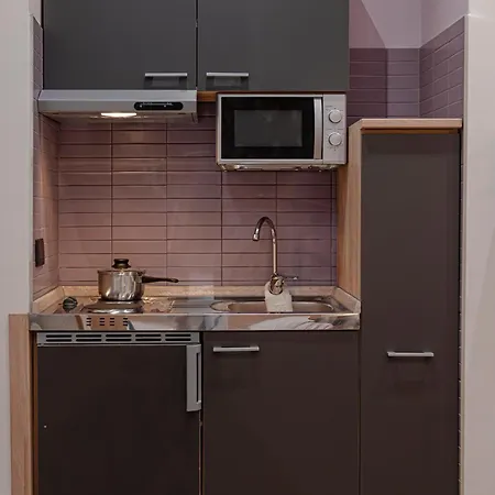 Helle Hus - 200m From Piazza Bologna Metro And 10 Minutes From The Colosseum *