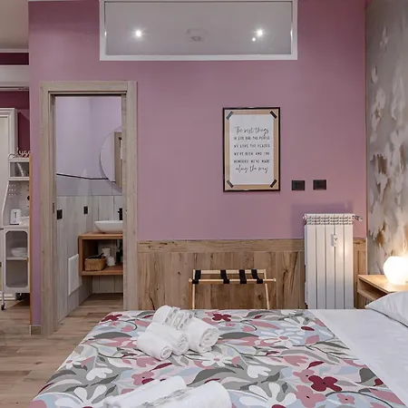 Maison d'hôtes Helle Hus - 200m From Piazza Bologna Metro And 10 Minutes From The Colosseum Rome