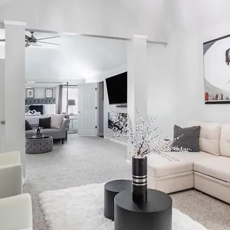 Montecito Apartment
