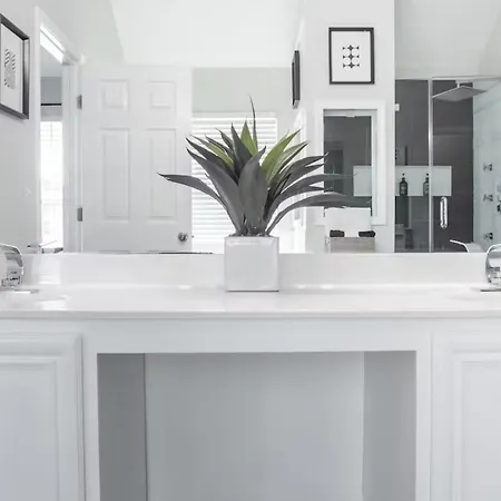 Montecito Apartment *