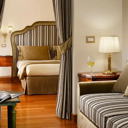 Hotel Forum 4*
