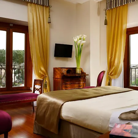 Forum 4* Roma