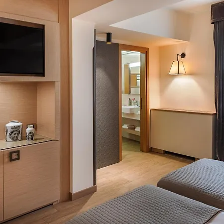 Starhotels Metropole 4*