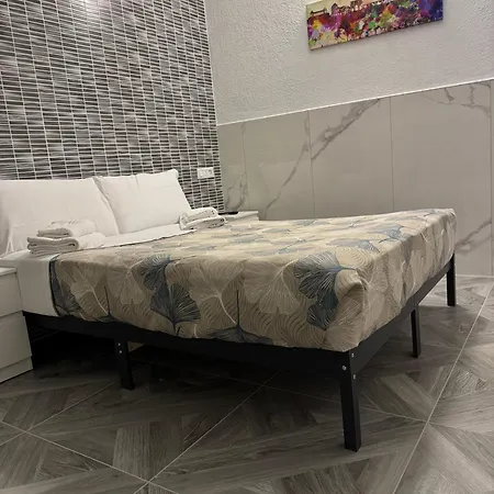 Bed & Breakfast Luxor Eco Casa E Per Vacanze In Centro Piazza Bologna, Colosseo, Piazza Di Spagna, Vaticano, San Pietro, Sapienza, Fontana Di Trevi, Piazza Navona, Trastevere, Tiburtina, Termini, Aeroporto Rome