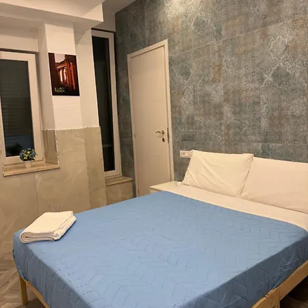 Luxor Eco Casa E Per Vacanze In Centro Piazza Bologna, Colosseo, Piazza Di Spagna, Vaticano, San Pietro, Sapienza, Fontana Di Trevi, Piazza Navona, Trastevere, Tiburtina, Termini, Aeroporto Bed & Breakfast 2*
