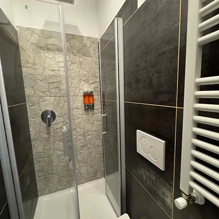 Bed & Breakfast Luxor Eco Casa E Per Vacanze In Centro Piazza Bologna, Colosseo, Piazza Di Spagna, Vaticano, San Pietro, Sapienza, Fontana Di Trevi, Piazza Navona, Trastevere, Tiburtina, Termini, Aeroporto