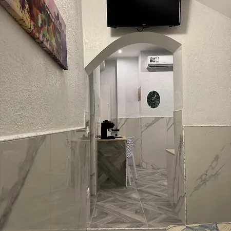 Luxor Eco Casa E Per Vacanze In Centro Piazza Bologna, Colosseo, Piazza Di Spagna, Vaticano, San Pietro, Sapienza, Fontana Di Trevi, Piazza Navona, Trastevere, Tiburtina, Termini, Aeroporto Bed & Breakfast 2*