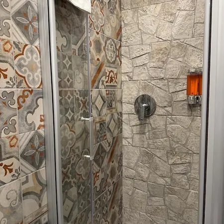 Bed & Breakfast Luxor Eco Casa E Per Vacanze In Centro Piazza Bologna, Colosseo, Piazza Di Spagna, Vaticano, San Pietro, Sapienza, Fontana Di Trevi, Piazza Navona, Trastevere, Tiburtina, Termini, Aeroporto 2*