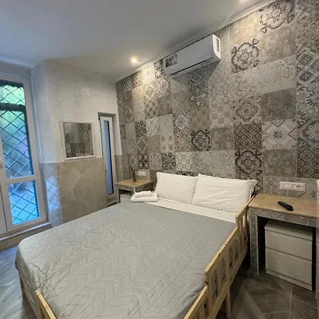 Luxor Eco Casa E Per Vacanze In Centro Piazza Bologna, Colosseo, Piazza Di Spagna, Vaticano, San Pietro, Sapienza, Fontana Di Trevi, Piazza Navona, Trastevere, Tiburtina, Termini, Aeroporto