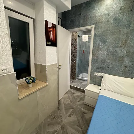 Luxor Eco Casa E Per Vacanze In Centro Piazza Bologna, Colosseo, Piazza Di Spagna, Vaticano, San Pietro, Sapienza, Fontana Di Trevi, Piazza Navona, Trastevere, Tiburtina, Termini, Aeroporto Bed & Breakfast