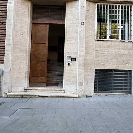 Luxor Eco Casa E Per Vacanze In Centro Piazza Bologna, Colosseo, Piazza Di Spagna, Vaticano, San Pietro, Sapienza, Fontana Di Trevi, Piazza Navona, Trastevere, Tiburtina, Termini, Aeroporto Bed & Breakfast 2*
