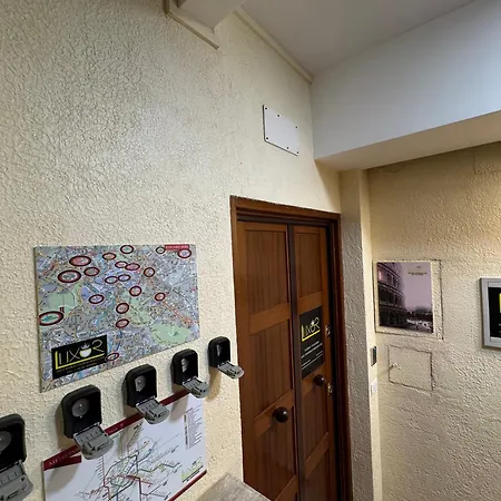 Luxor Eco Casa E Per Vacanze In Centro Piazza Bologna, Colosseo, Piazza Di Spagna, Vaticano, San Pietro, Sapienza, Fontana Di Trevi, Piazza Navona, Trastevere, Tiburtina, Termini, Aeroporto Bed & Breakfast 2*