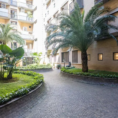 The Rent - Prestigious Multi-bedroom Overlooking St. Peter's Rome