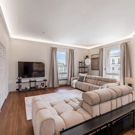 Apartment The Rent - Prestigious Multi-bedroom Overlooking St. Peter's Rome