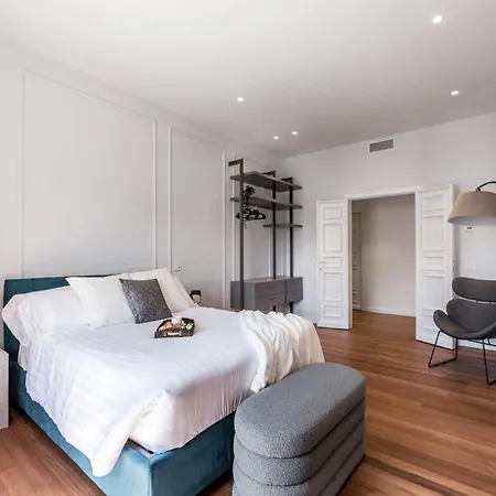 The Rent - Prestigious Multi-bedroom Overlooking St. Peter's * Rome